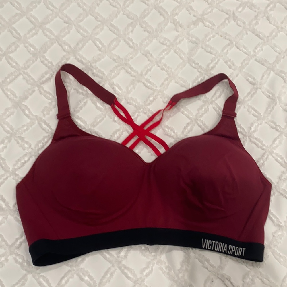 ALL CLOTHING $13 🎉 Victoria’s Secret Sports Bra